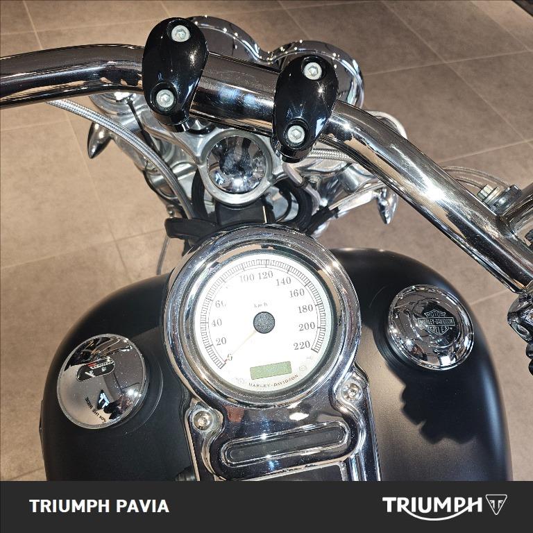 HARLEY DAVIDSON Dyna Fat Bob 1584 