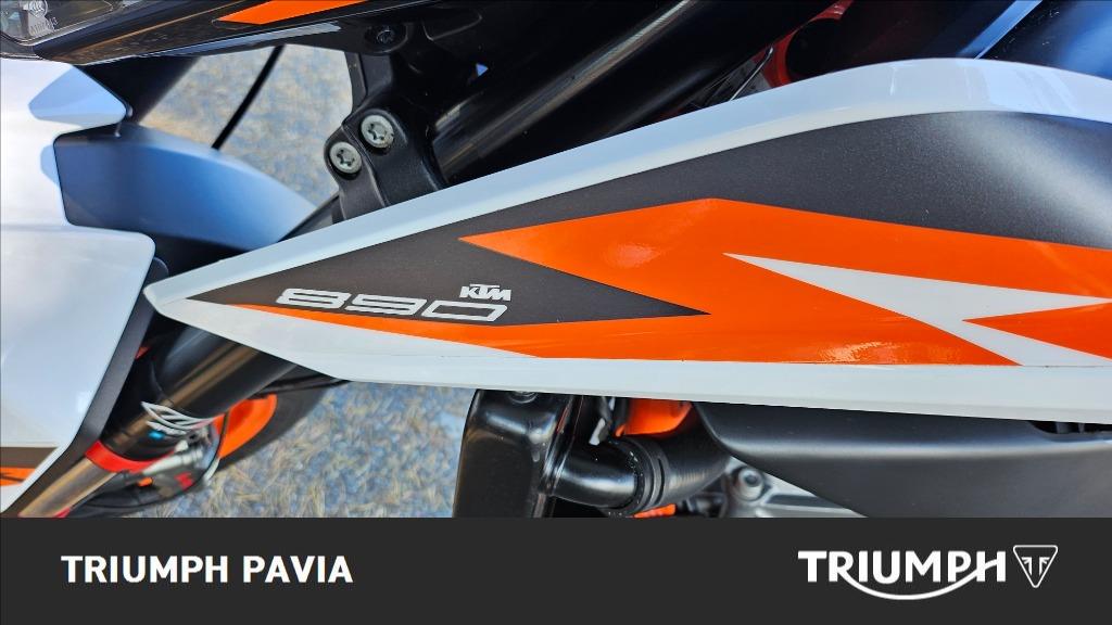 KTM 890 Duke R