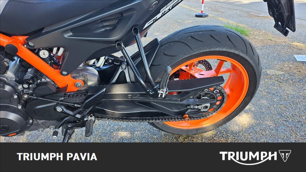 KTM 890 Duke R