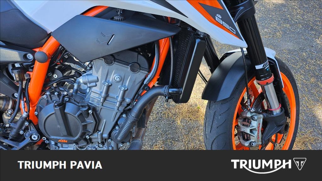 KTM 890 Duke R