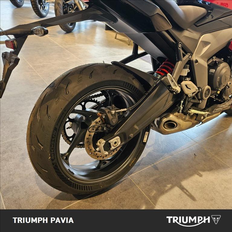 TRIUMPH Daytona 660 Abs