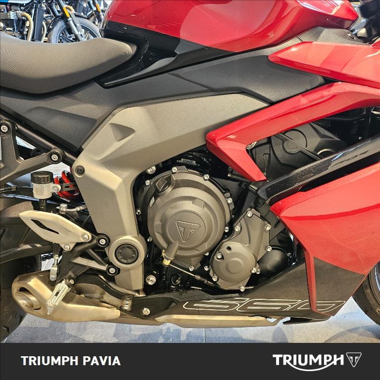 TRIUMPH Daytona 660 Abs