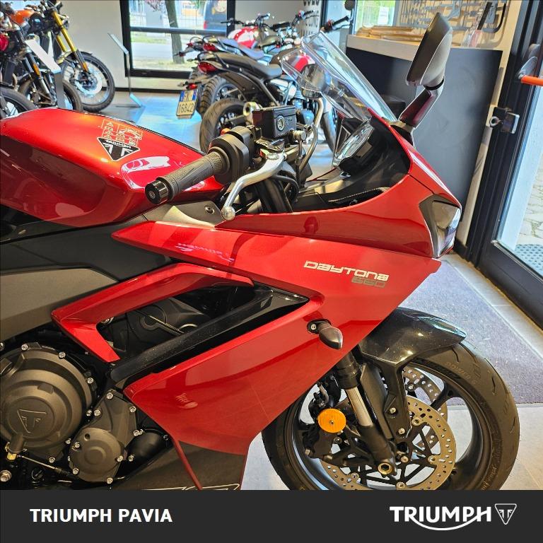 TRIUMPH Daytona 660 Abs