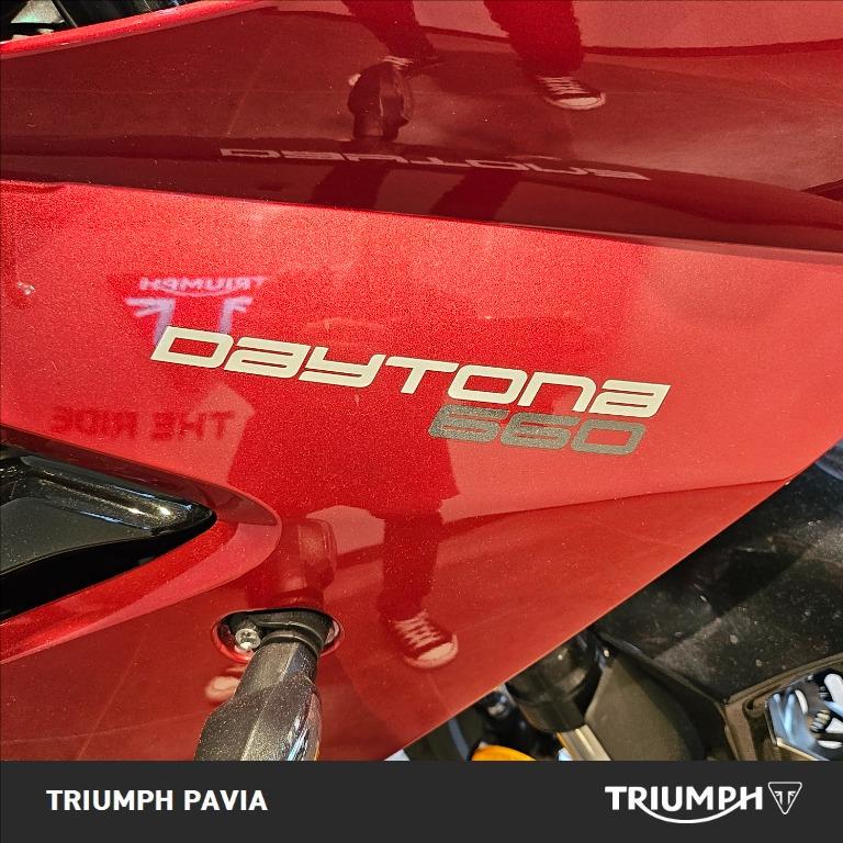 TRIUMPH Daytona 660 Abs