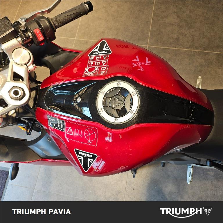 TRIUMPH Daytona 660 Abs