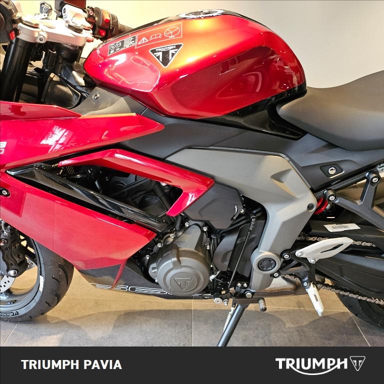 TRIUMPH Daytona 660 Abs