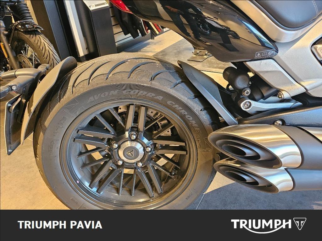 TRIUMPH Rocket III 2500 R