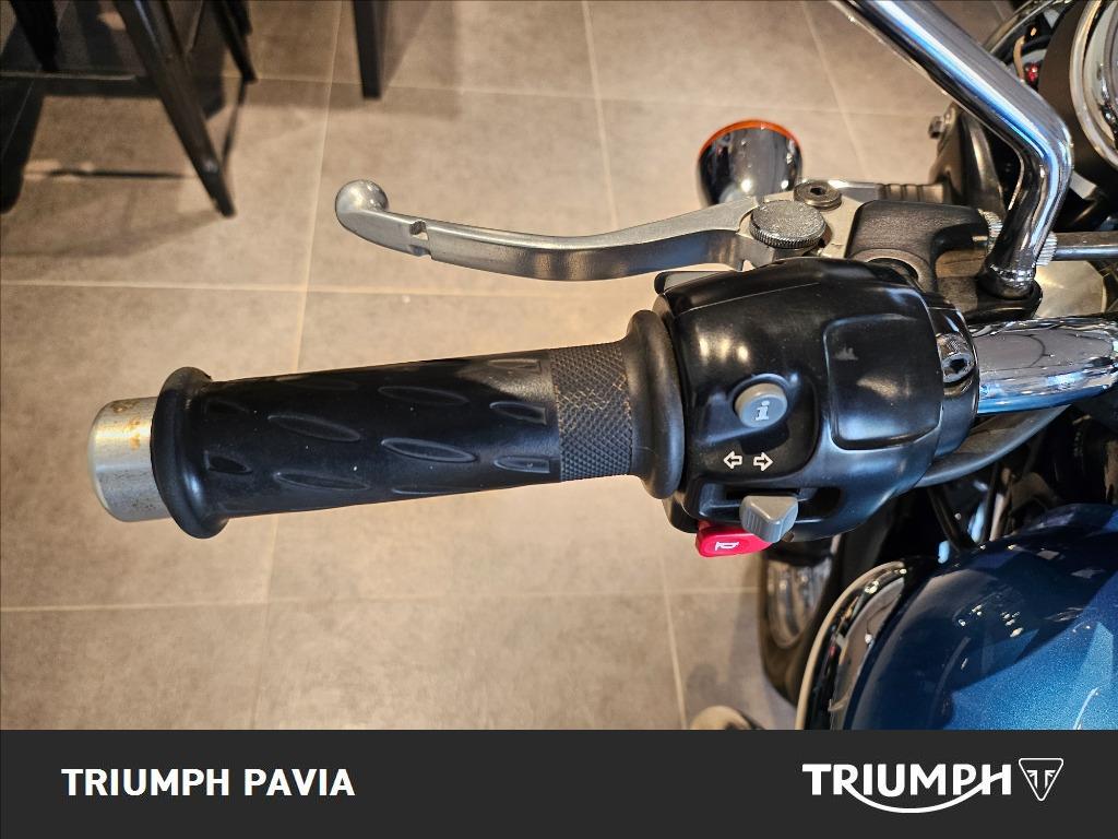 TRIUMPH Bonneville 900 T100 Black