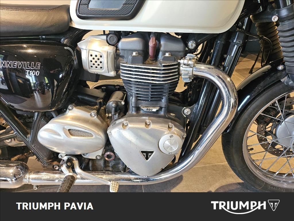 TRIUMPH Bonneville 900 T100 Black