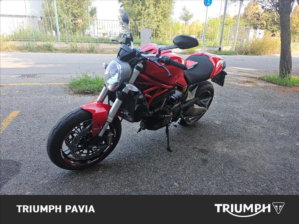 DUCATI Monster 821 Red