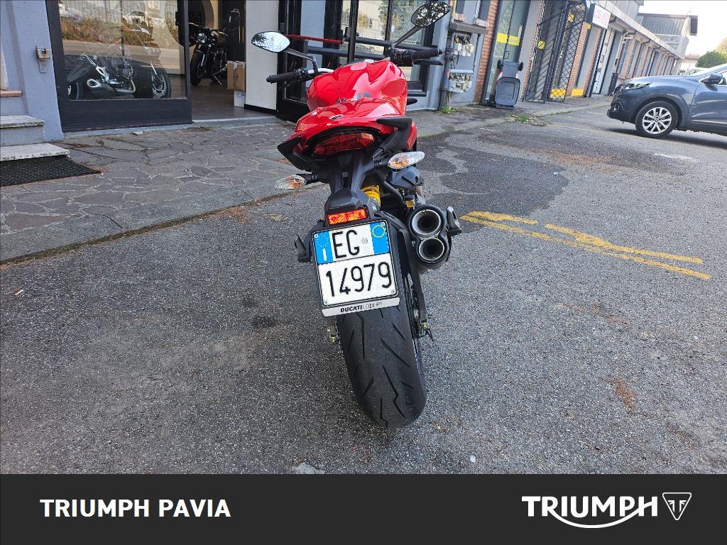 DUCATI Monster 821 Red