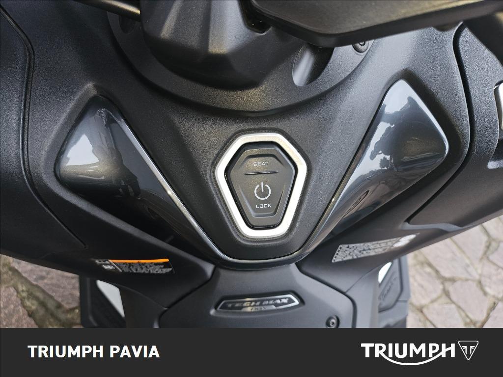 YAMAHA T-Max 560 Tech Max Abs