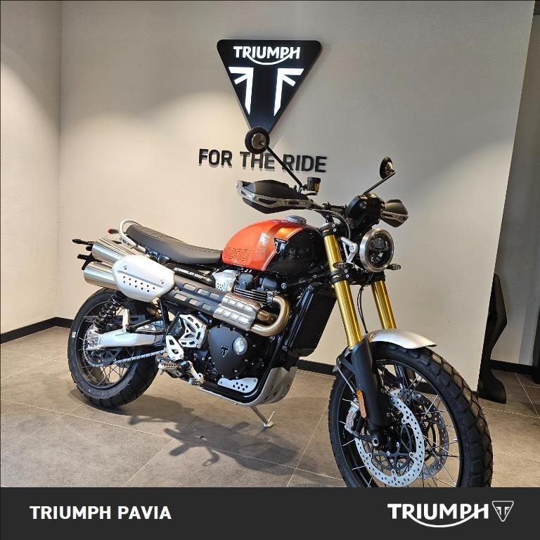 TRIUMPH Scrambler 1200 XE Baja Orange/Phantom Black Abs
