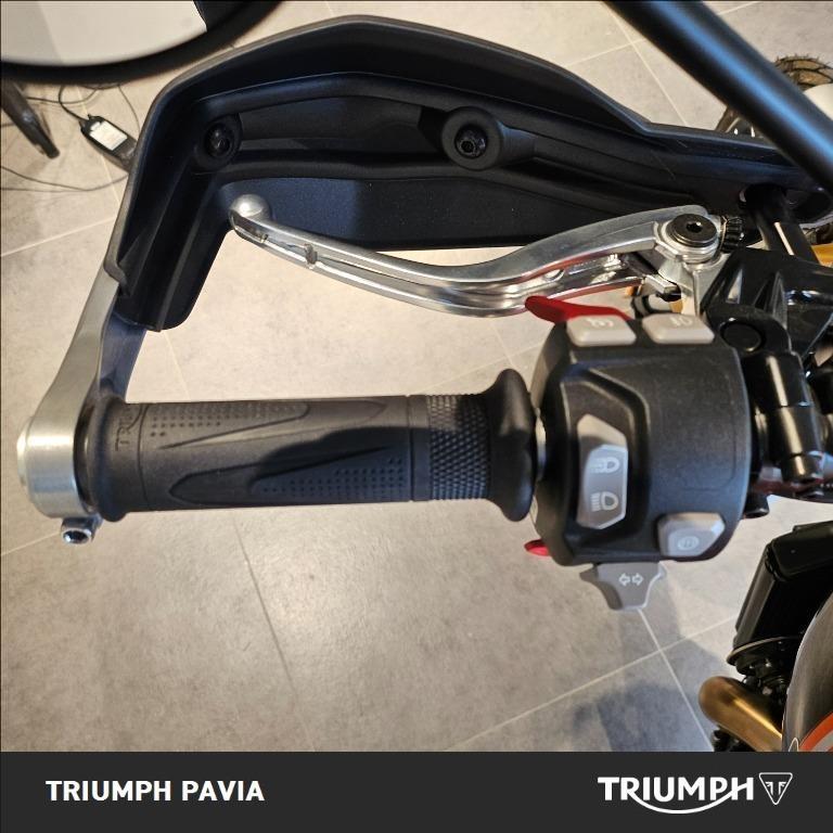 TRIUMPH Scrambler 1200 XE Baja Orange/Phantom Black Abs