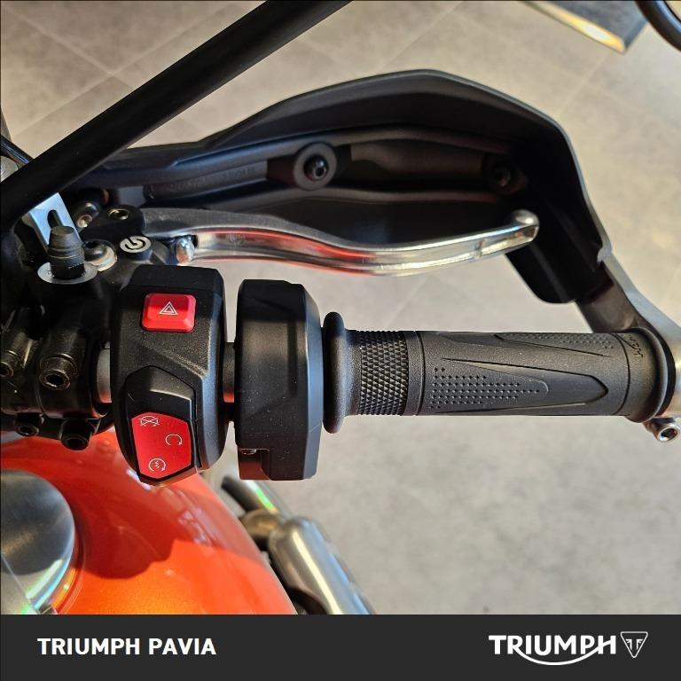 TRIUMPH Scrambler 1200 XE Baja Orange/Phantom Black Abs