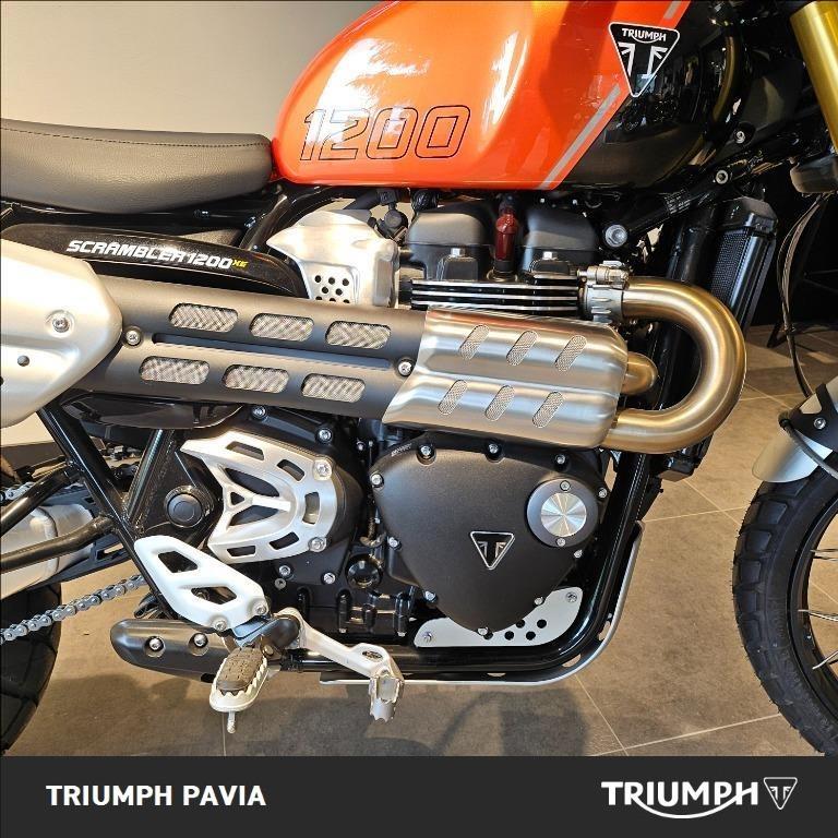 TRIUMPH Scrambler 1200 XE Baja Orange/Phantom Black Abs