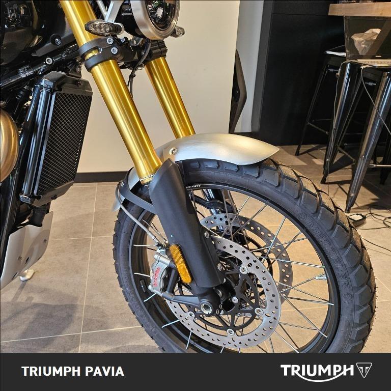 TRIUMPH Scrambler 1200 XE Baja Orange/Phantom Black Abs
