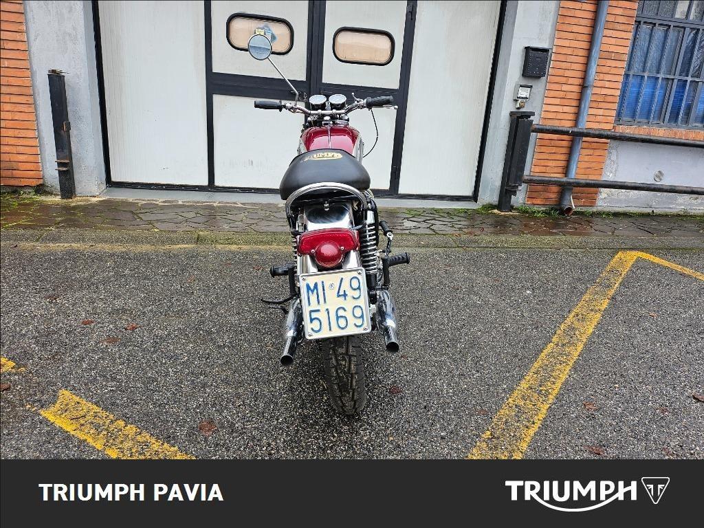 TRIUMPH Seleziona Seleziona