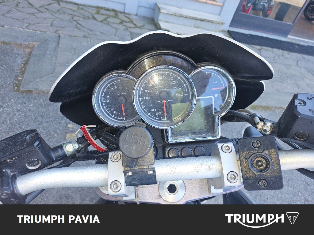 MOTO GUZZI Breva 850 