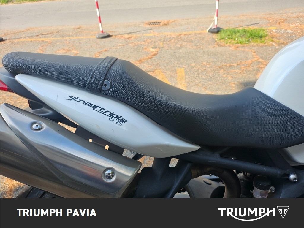 TRIUMPH Street Triple 675 