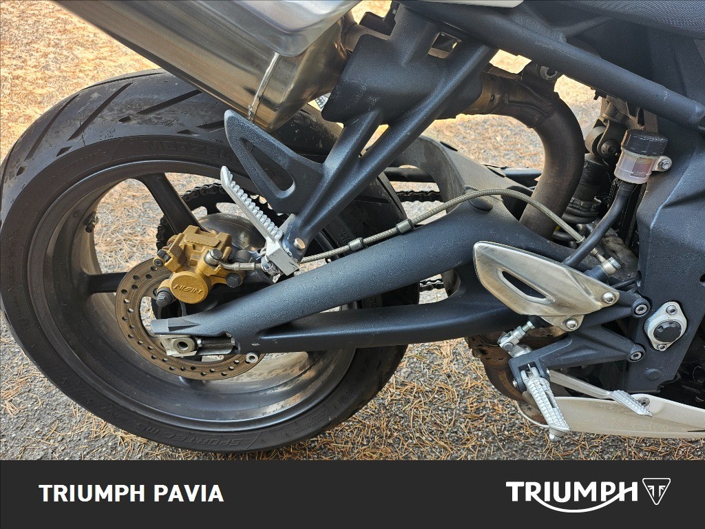 TRIUMPH Street Triple 675 