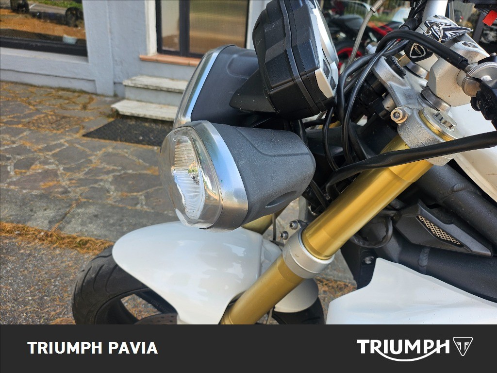 TRIUMPH Street Triple 675 