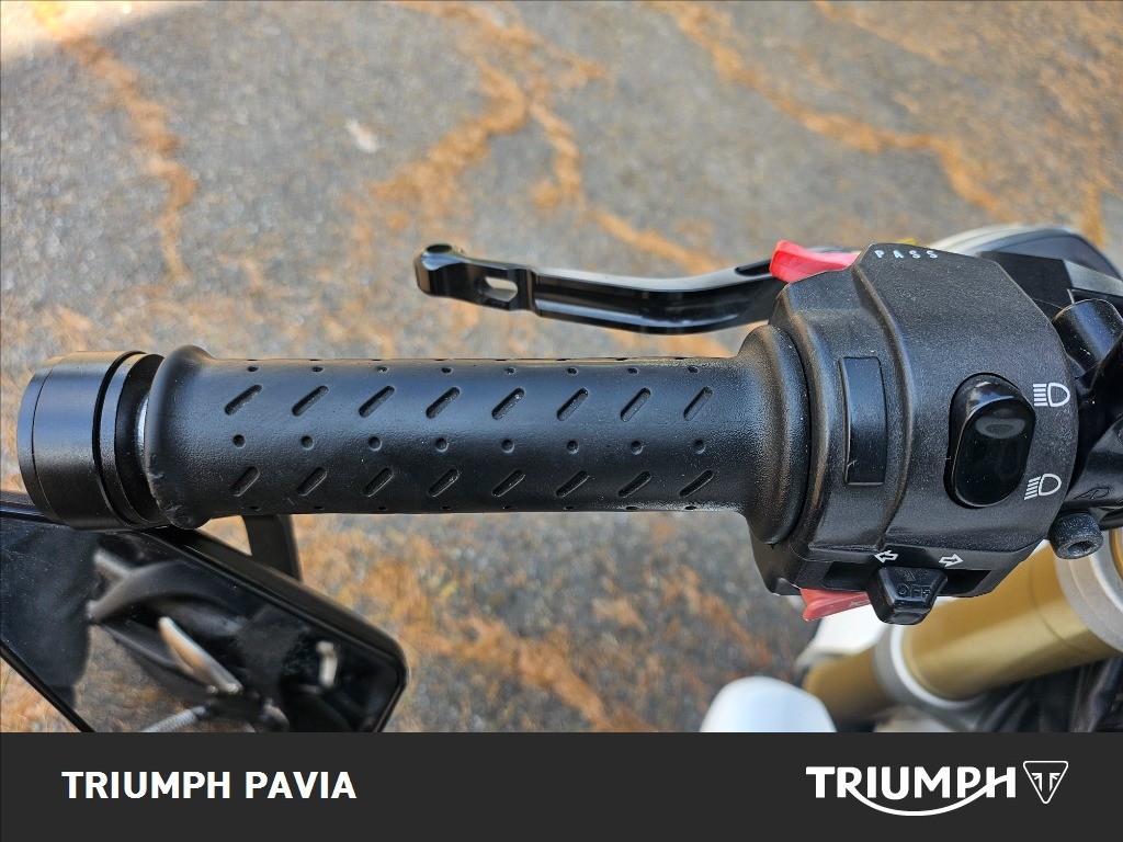 TRIUMPH Street Triple 675 