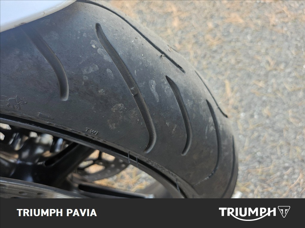 TRIUMPH Street Triple 675 