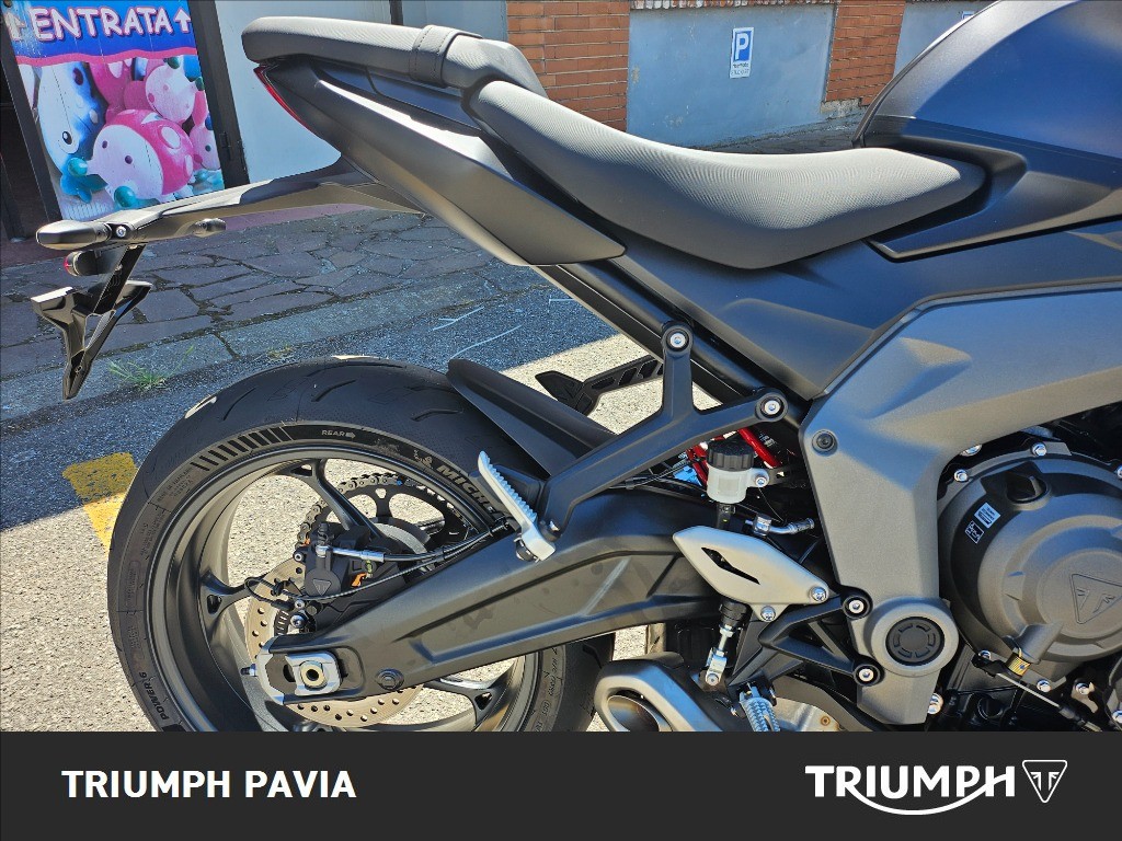 TRIUMPH Daytona 660 Abs
