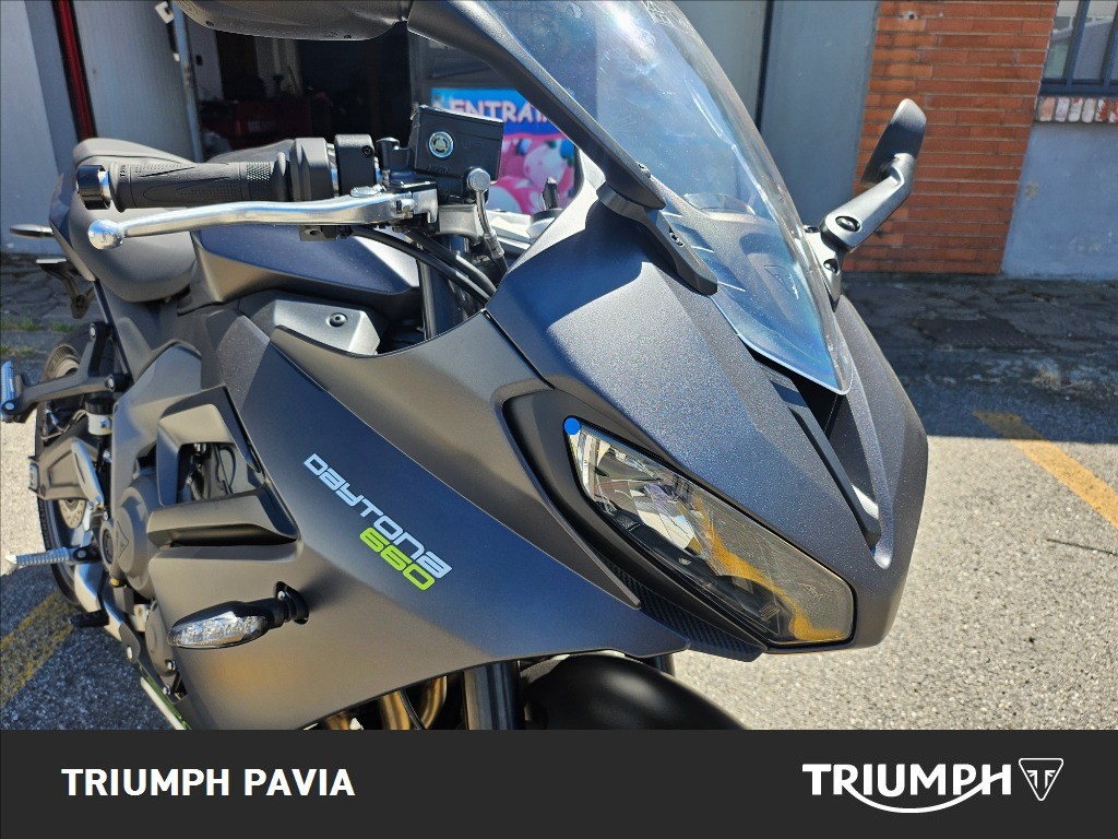 TRIUMPH Daytona 660 Abs