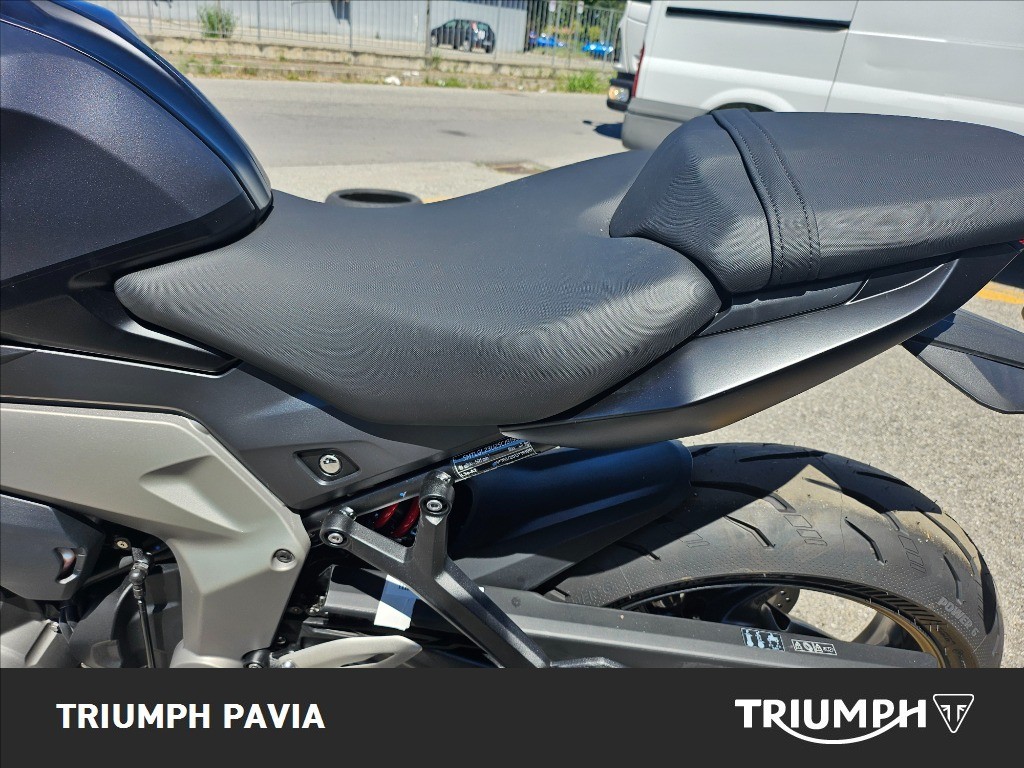TRIUMPH Daytona 660 Abs