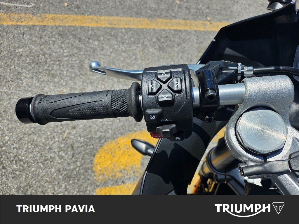 TRIUMPH Daytona 660 Abs