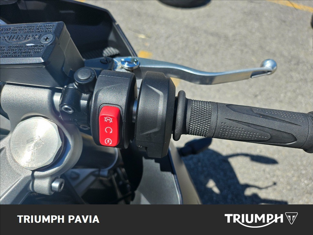 TRIUMPH Daytona 660 Abs