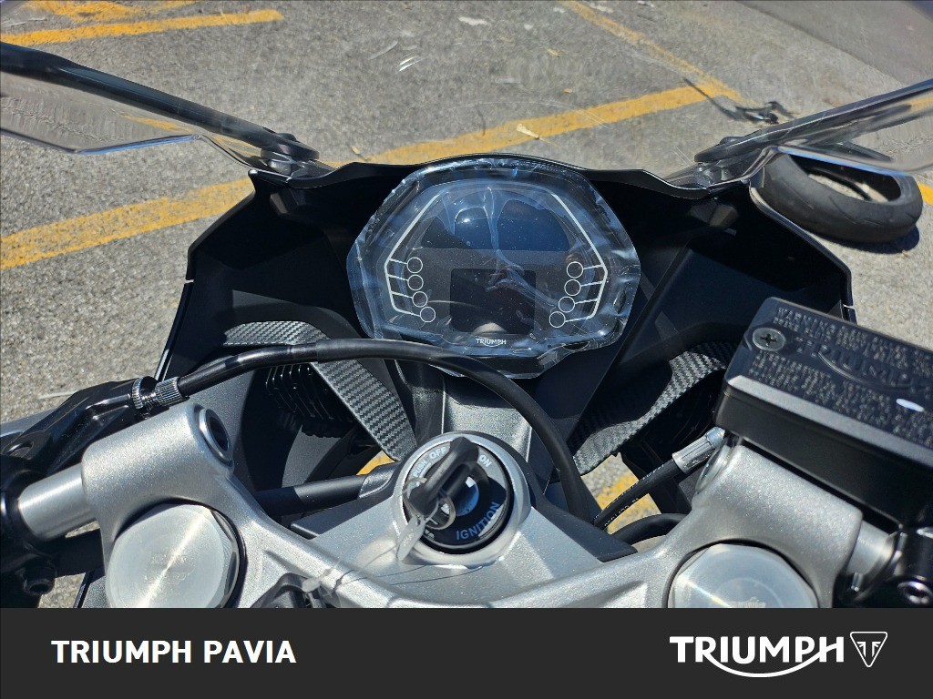 TRIUMPH Daytona 660 Abs