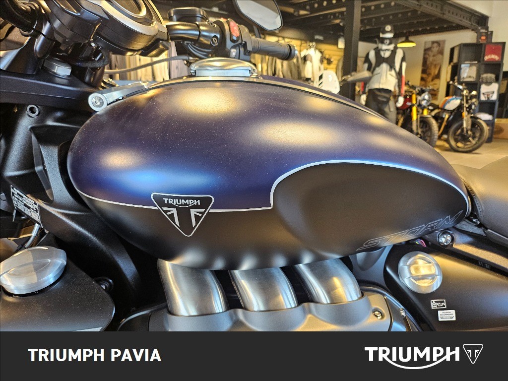 TRIUMPH Rocket III 2500 Storm R