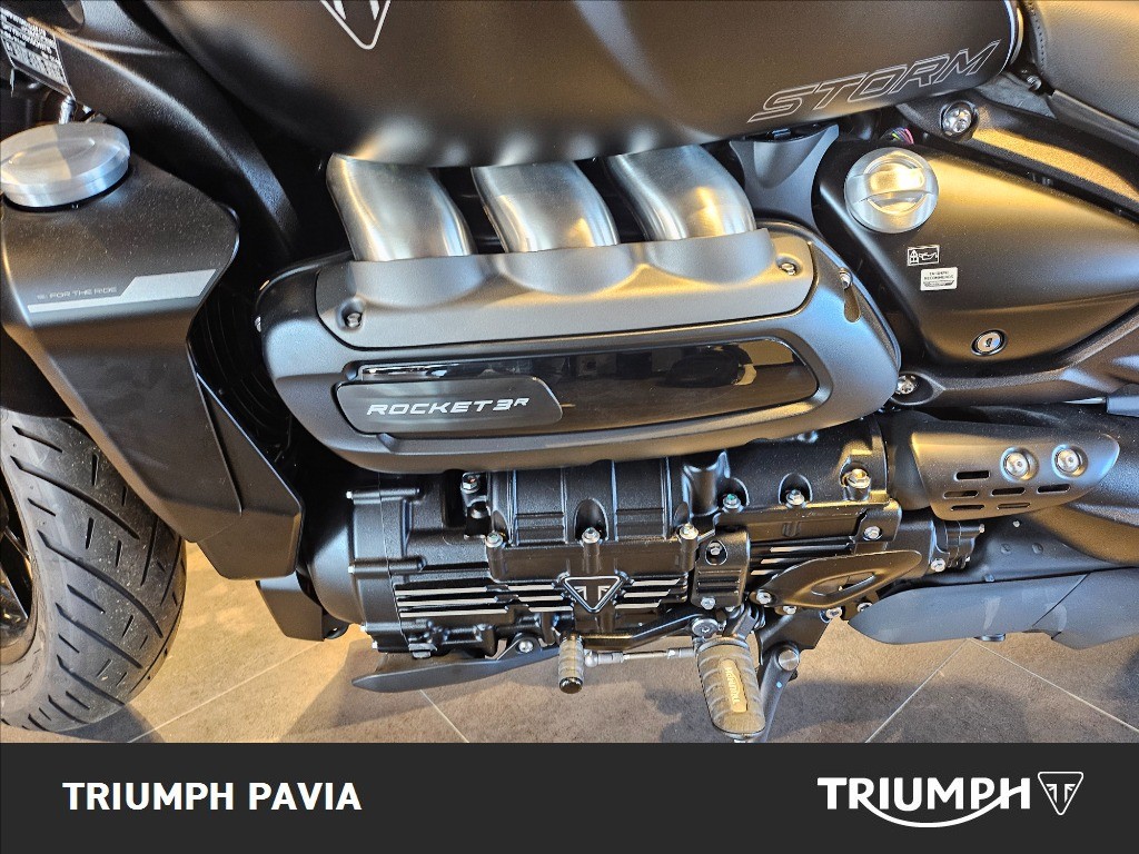 TRIUMPH Rocket III 2500 Storm R