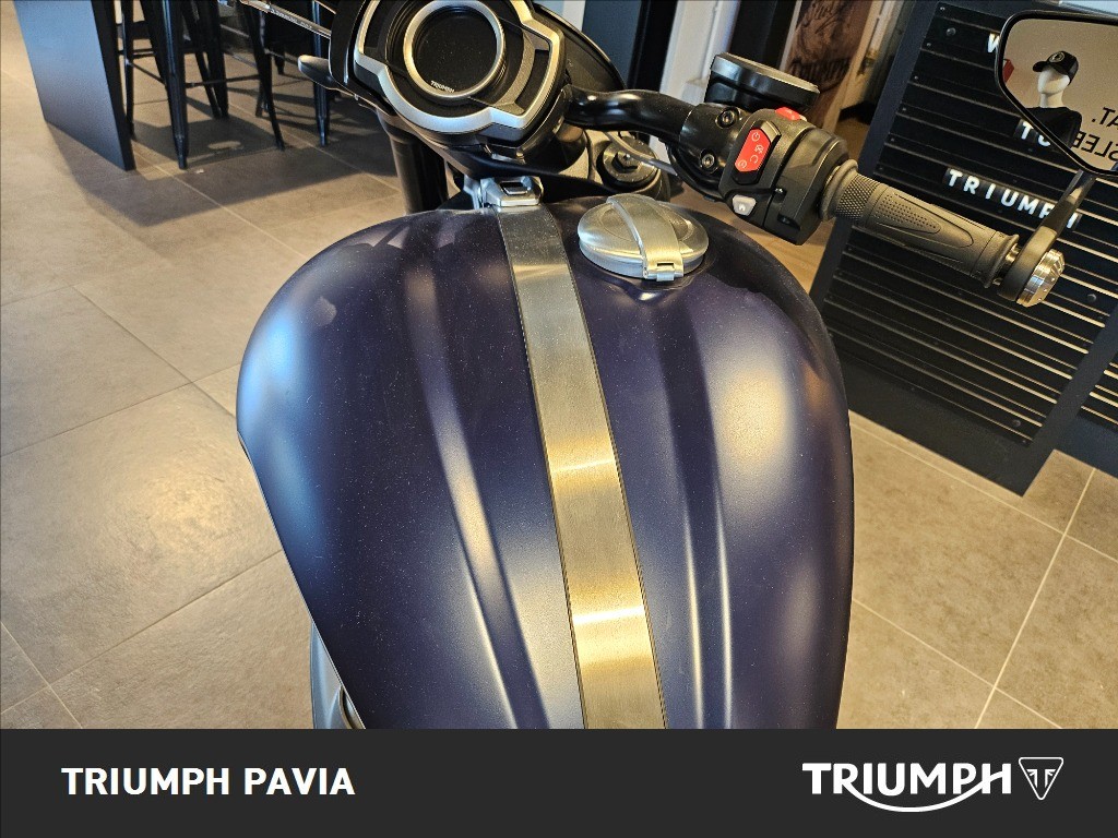 TRIUMPH Rocket III 2500 Storm R