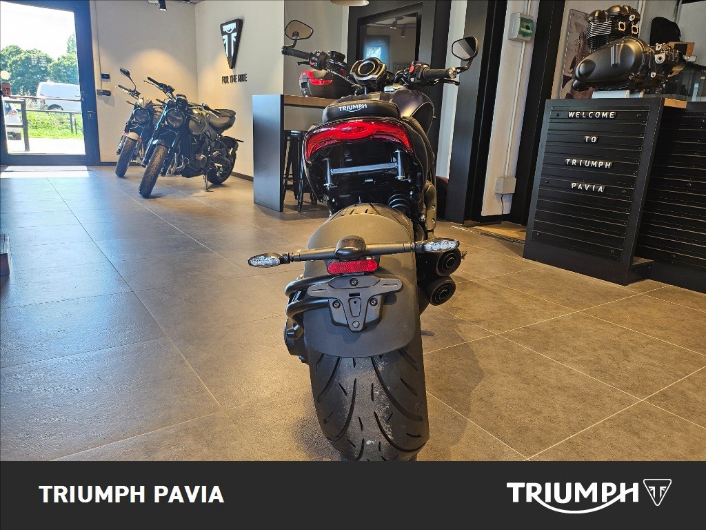 TRIUMPH Rocket III 2500 Storm R