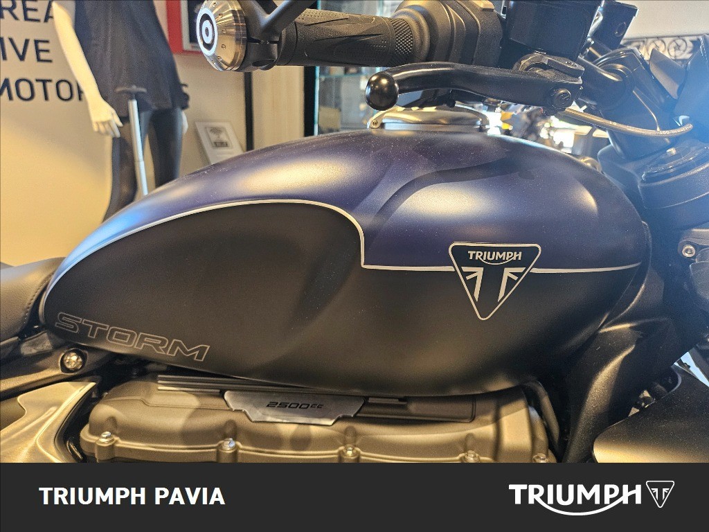 TRIUMPH Rocket III 2500 Storm R